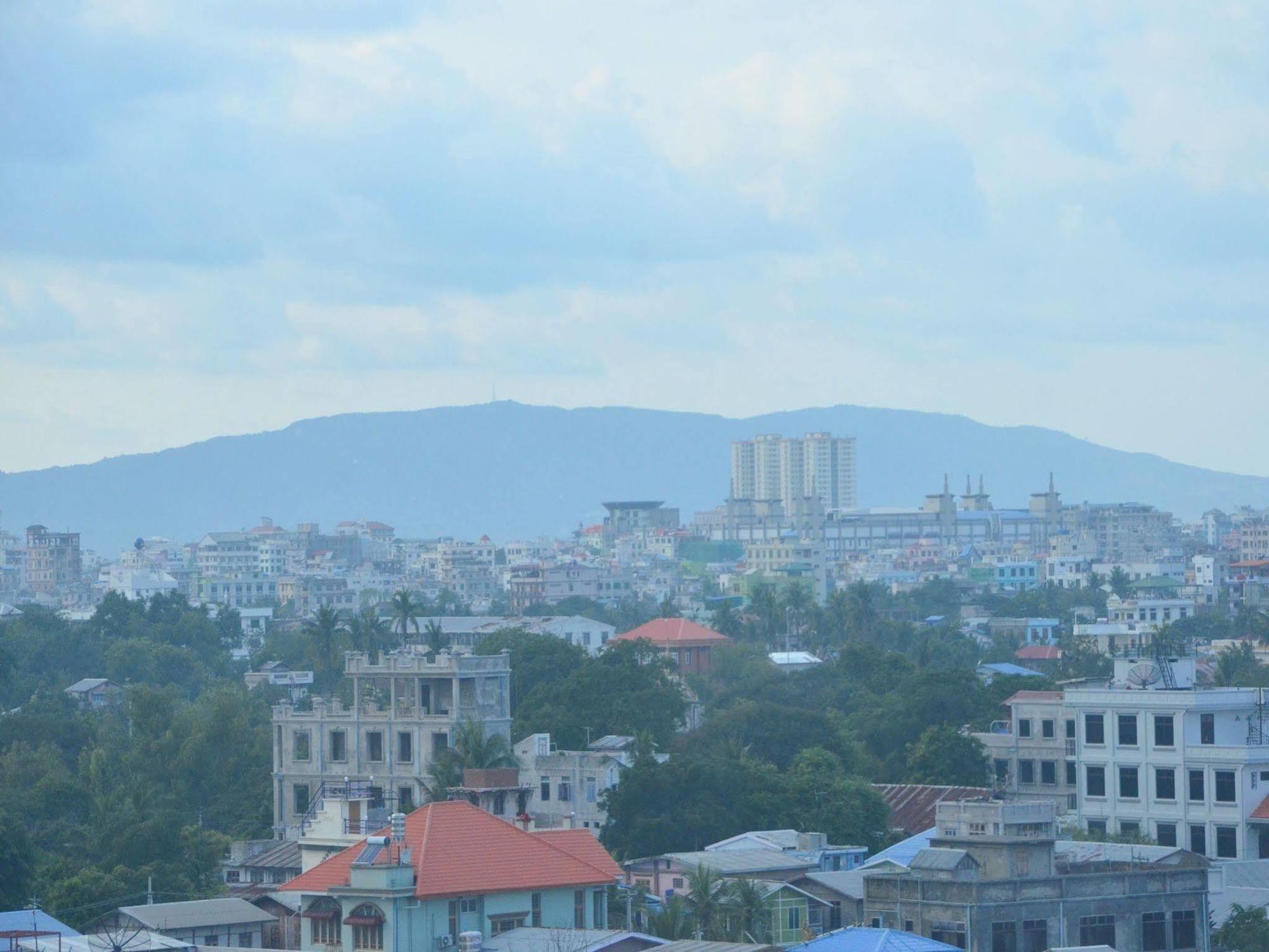 Aung Gyi Soe Hotel Μανταλέι Εξωτερικό φωτογραφία